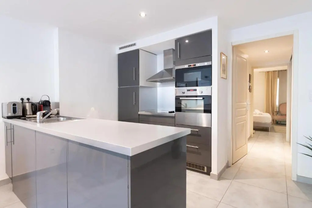 APPARTEMENT T2 SPACIEUX ET COSY - HYPER-CENTRE - FREE WIFI - 2 pers
