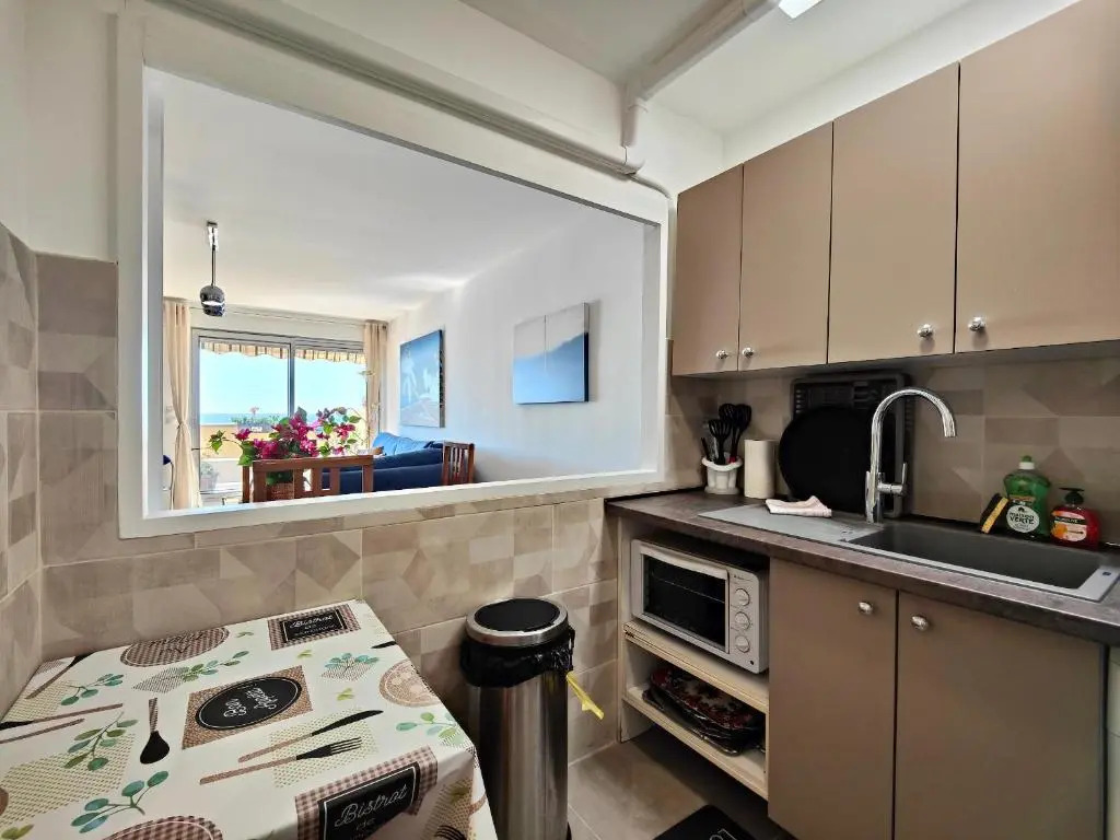 Emeraudes 8 vue mer by Booking Guys