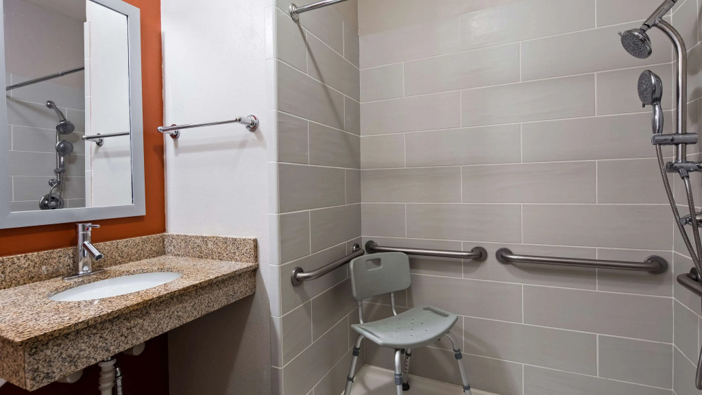 Best Western Plus Lees Summit Hotel & Suites