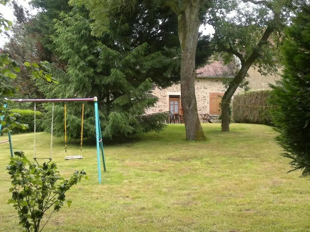 Gîte champêtre avec jardin clos, près du lac dEguzon et Gargilesse-Dampierre ! - FR-1-591-127