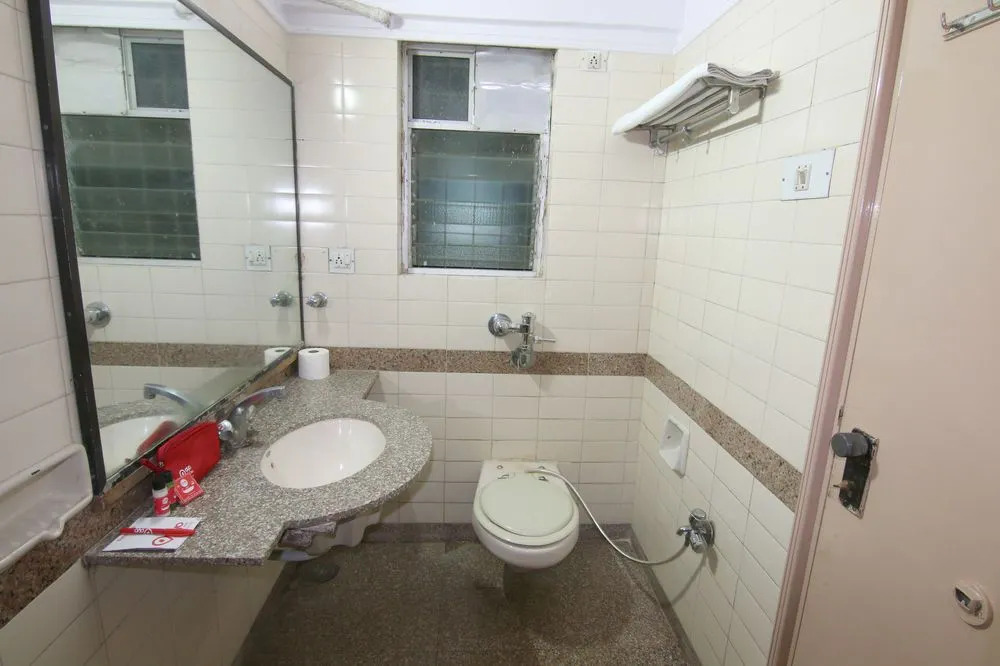 Zo Rooms Goregaon Railway Station