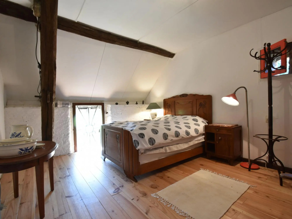 Countryside Holiday Home in Decize near Town Centre