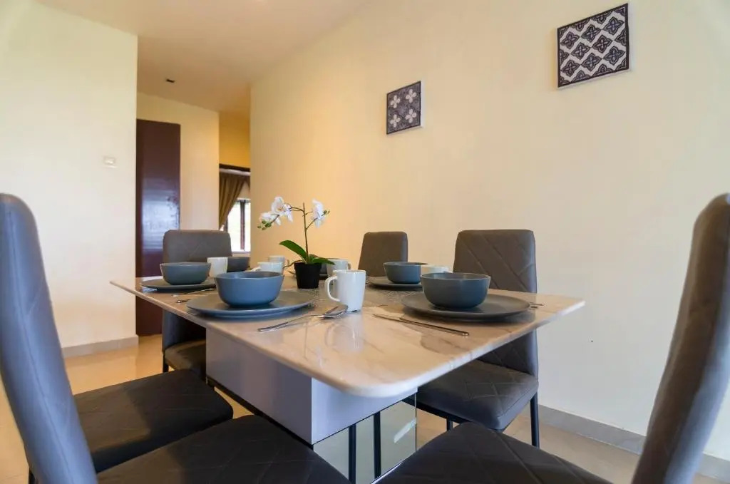 A Comfy & Cozy 2BR Home in Ukay Heights