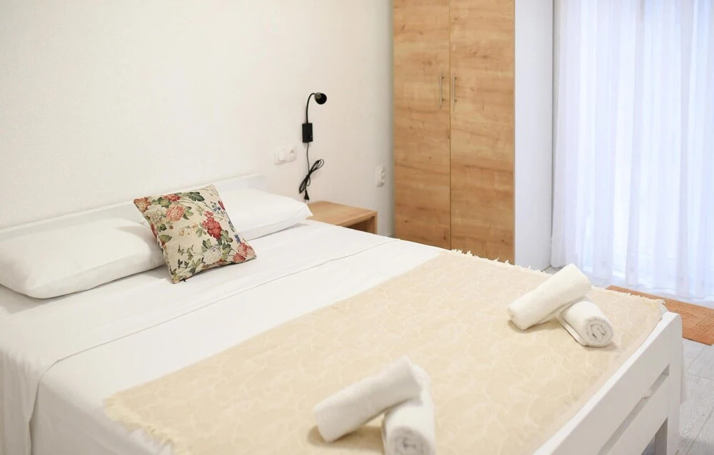 Awesome Apartment in Makarska With Wifi and 1 Bedrooms