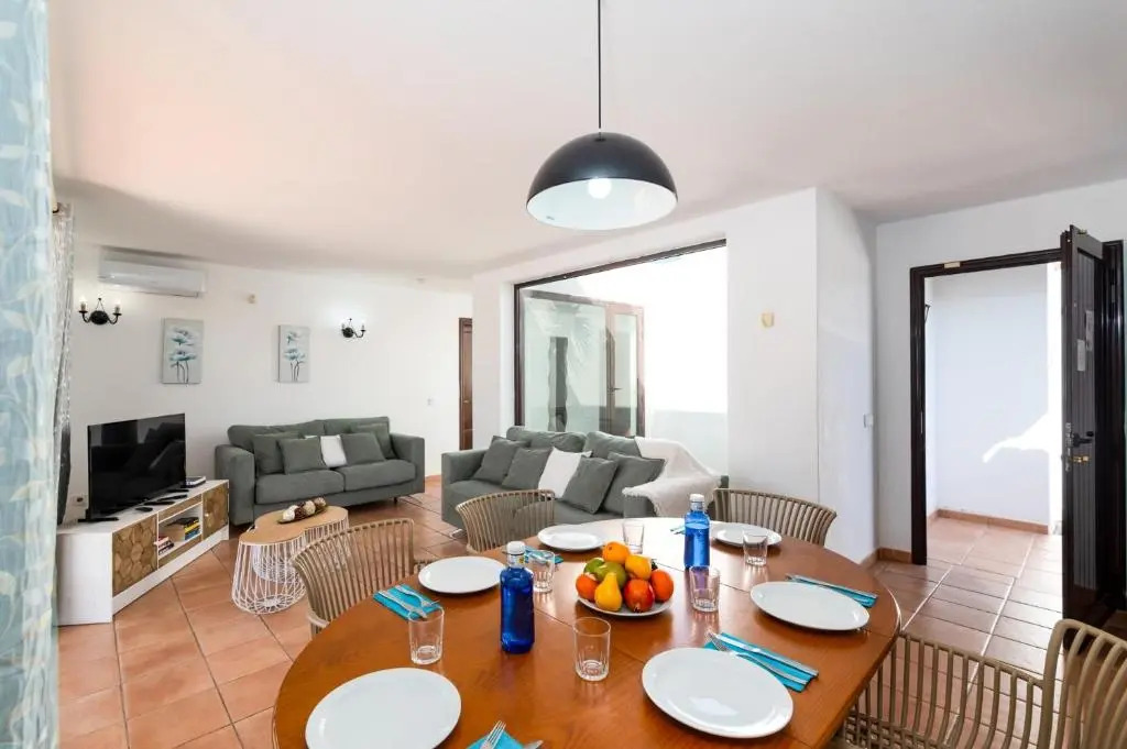 Villa Papagayo by Villa Plus