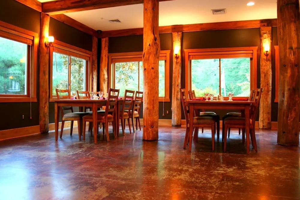 The Esmeralda Inn and Restaurant