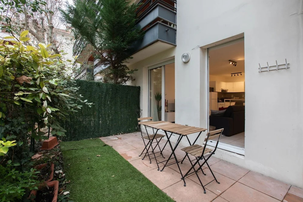 Moderne cosy 350m C. Mirabeau