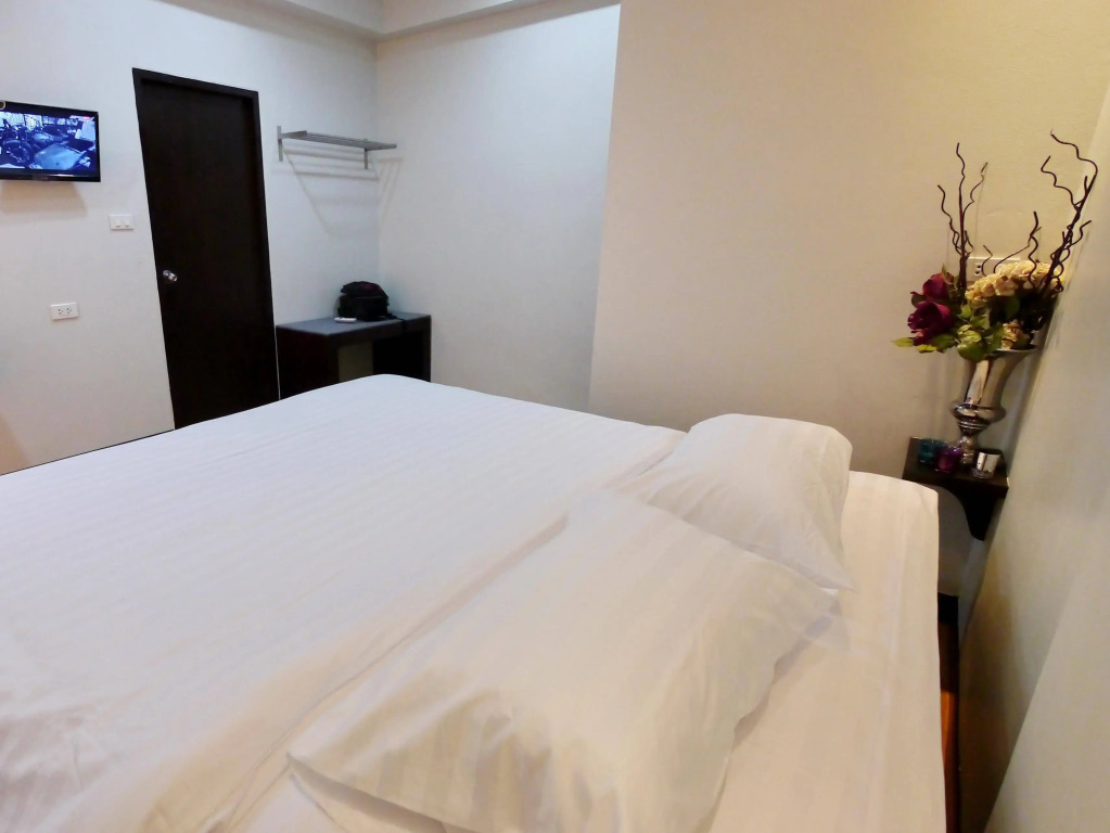 Basic Line Hotel @ Loikroh