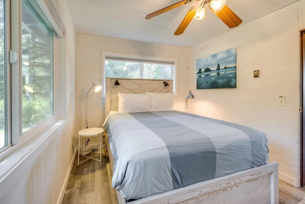 Lovely Cannon Beach Vacation Rental w/ Hot Tub