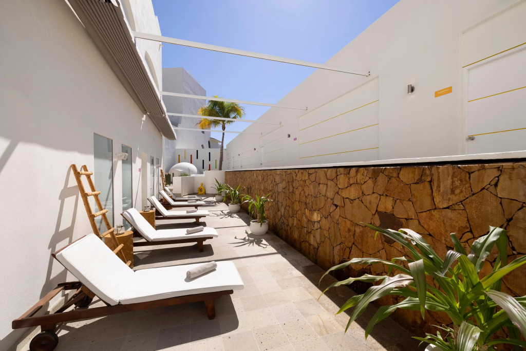 ME by Meliá Cabo
