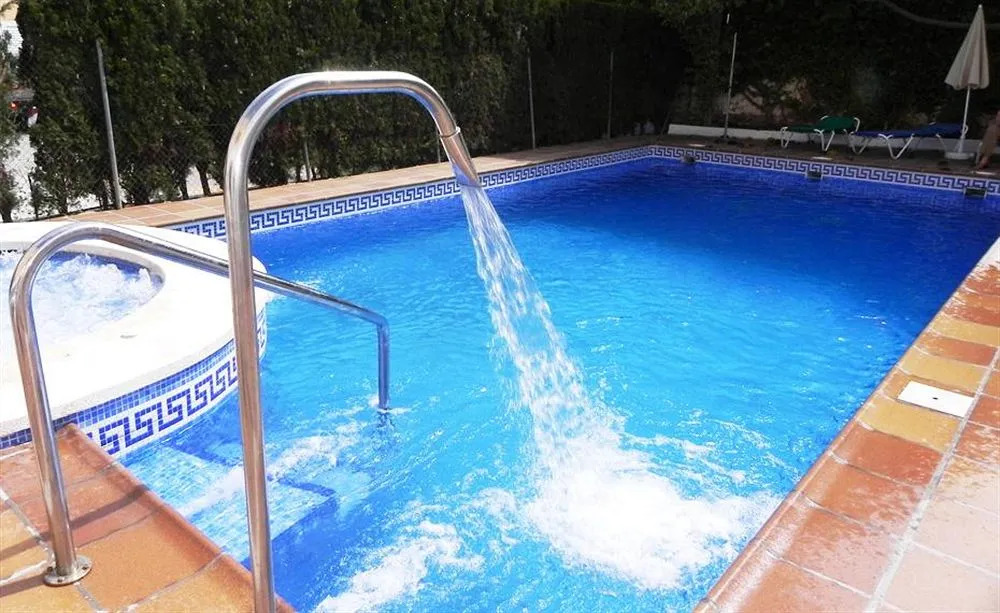 Eco Avenida Hotel & Parking