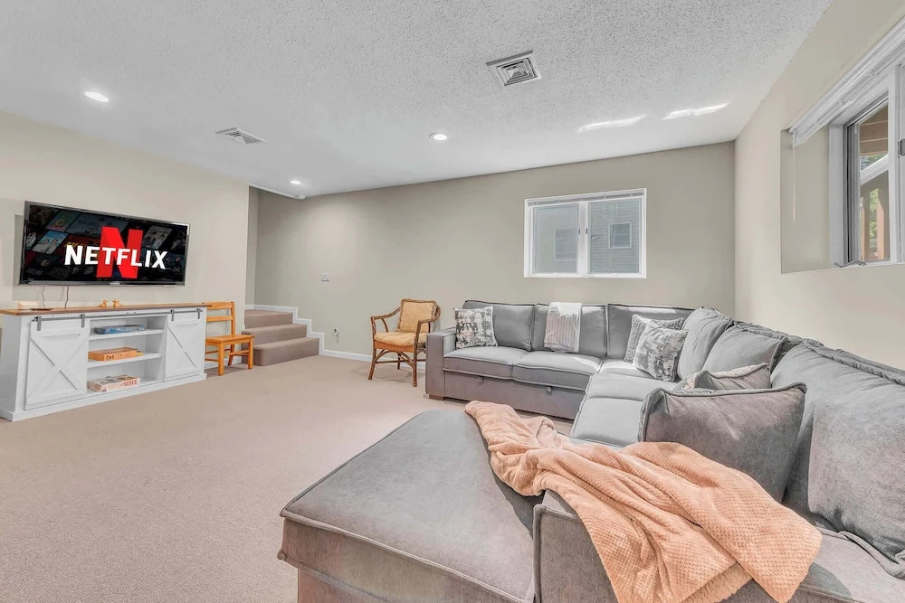 Large Family Friendly House on the Fairway Hideout