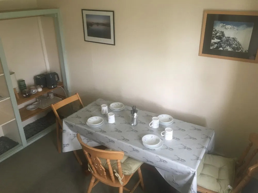 Annex Apartment in Quiet, Highland Village
