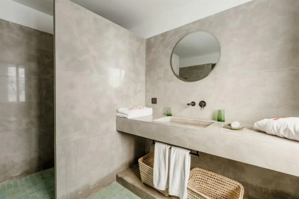 Adama Resort