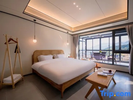 Houyuan · Angling Mountain Wildness Resort Homestay (Anji Yunshang Caoyuan Branch)