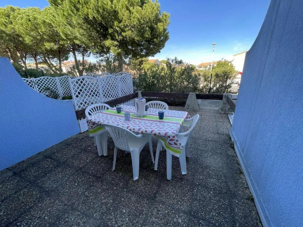 Appartement Le Grau-du-Roi, 1 pièce, 4 personnes - FR-1-250-140