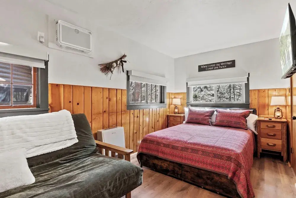 Timber Lodge Cabin 8