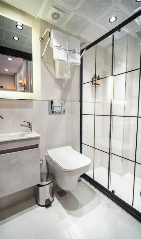 Modernlux Hotel