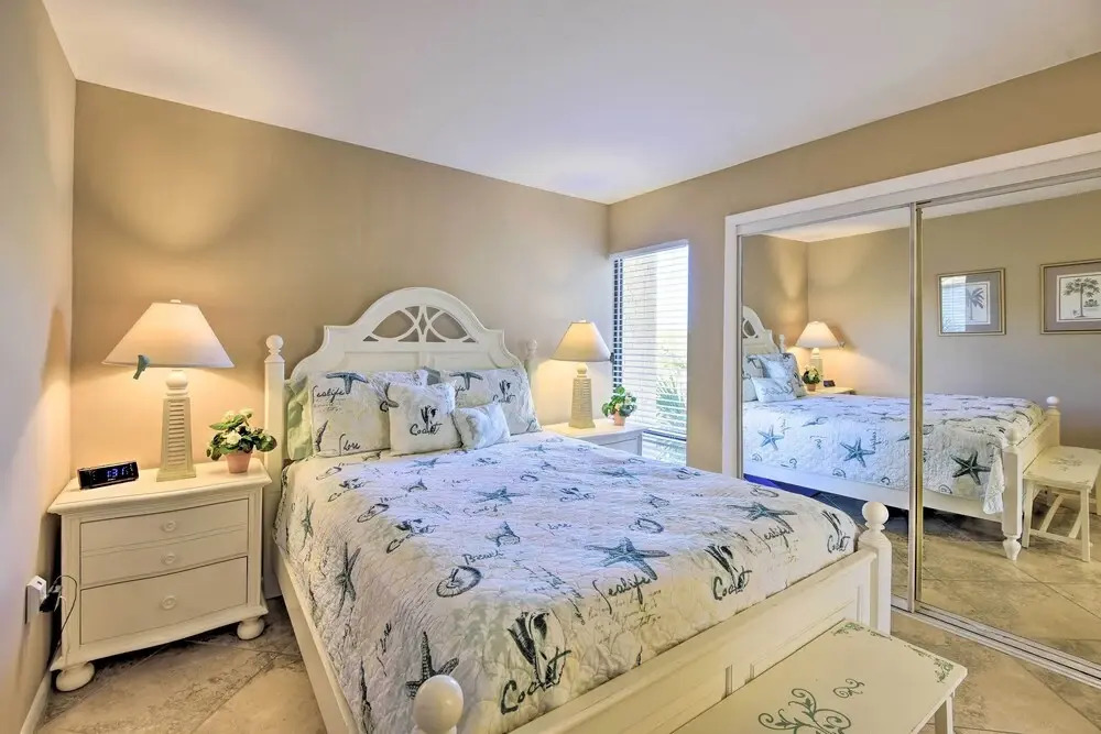Siesta Key Condo: Resort Amenities, Walk to Beach!
