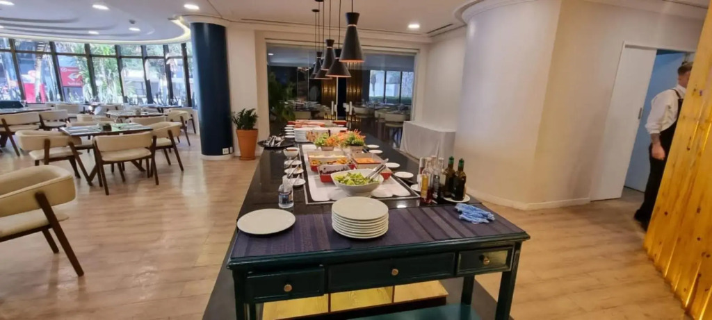 Paulista Wall Street Flat 10