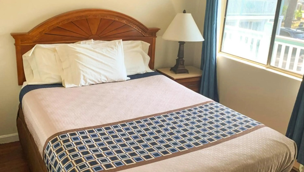 Hampton Motor Inn
