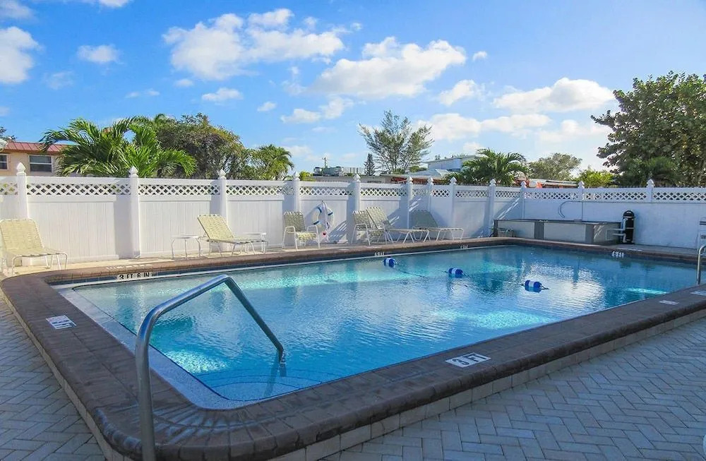 Estero Sands 202 - 2 Br Condo
