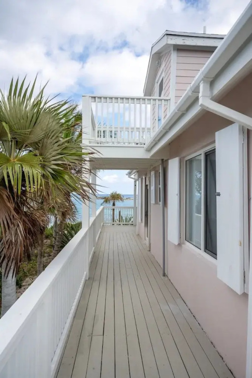 Veselka - Remodeled Home On Double Bay Beach 3 Bedroom Home