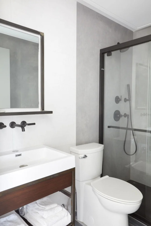 Sosuite at The Queen - Queen Village