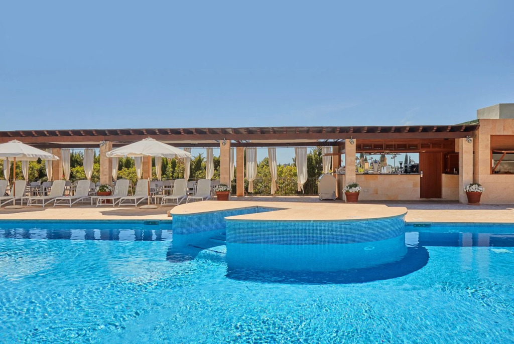 Pula Suites Boutique Resort