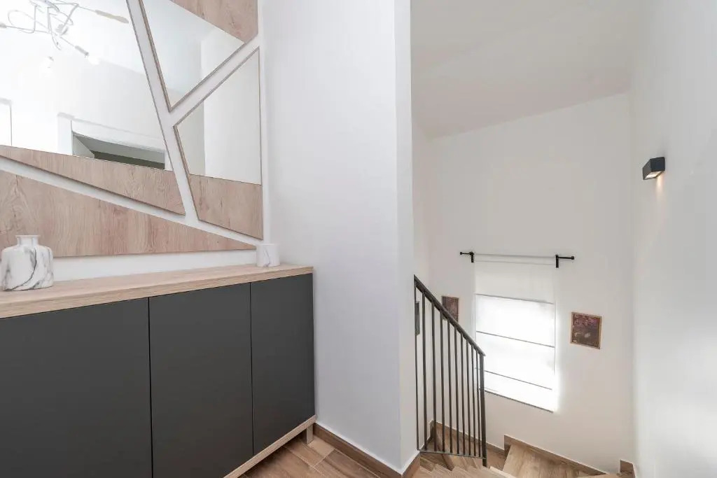 LUXURY APARTMENTS - LA VIR 3 & 4