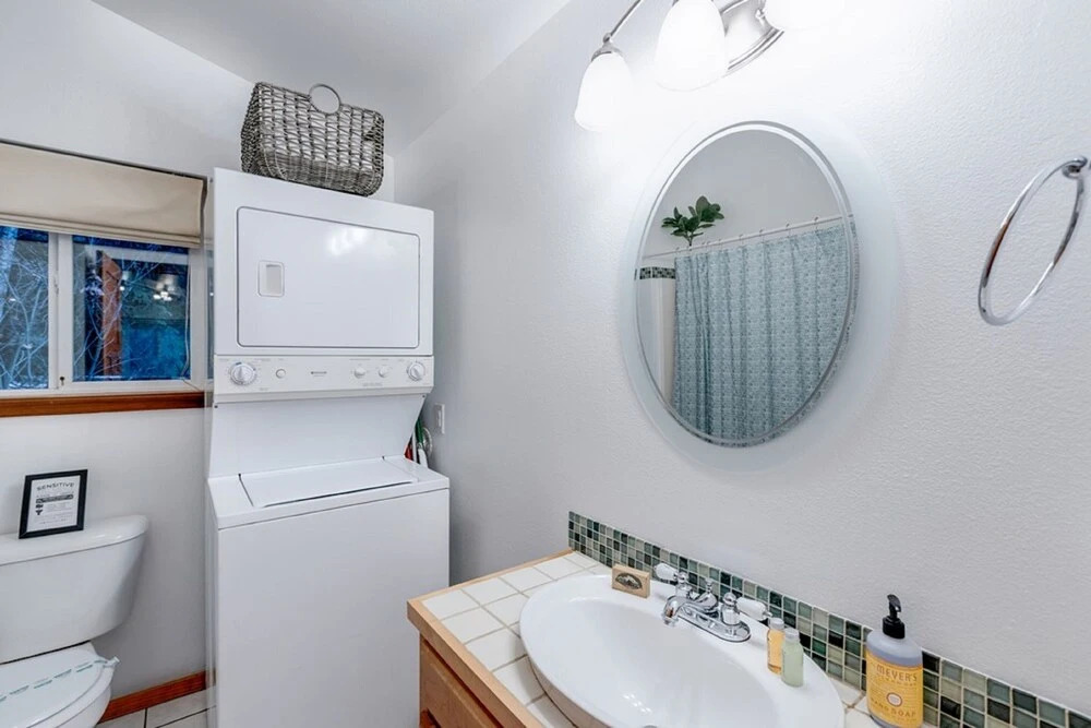 Mt Baker Lodging Cabin 64 – FRPL, WIFI, SLEEPS 6! by MBL