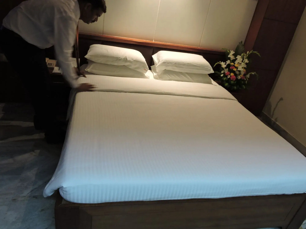 Hotel PLR Grand