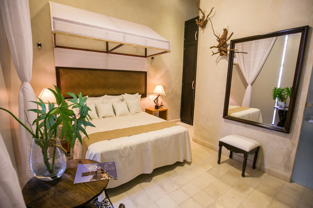 Yaax Hotel Boutique