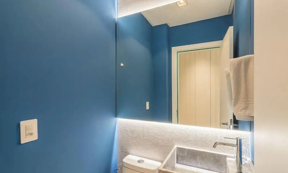 Fully Equipped Stays Just Steps From the sea in Pereque Mtrs