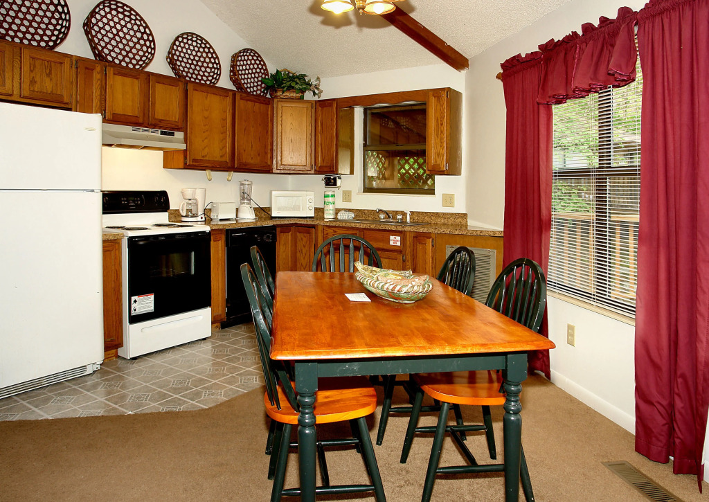 Sleeping Beauty 511 - Two Bedroom Cabin