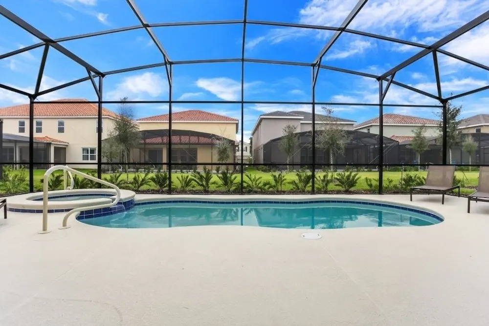 7028oakwood 6 Bedroom Villa by Redawning