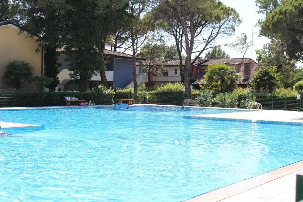 Lovely Flat With Garden and Shared Pool