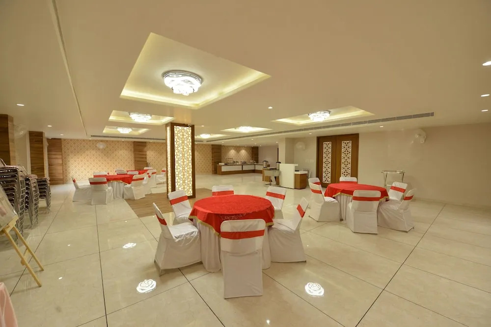 Hotel RR 62-Jaipur City Centre Hotel