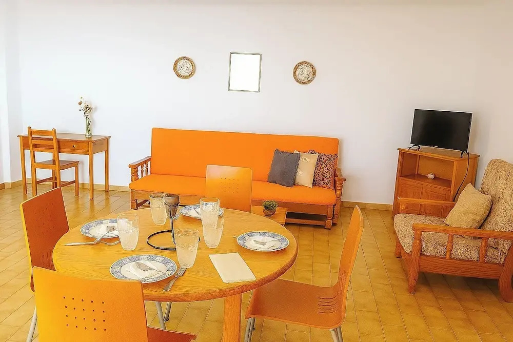Praia da Rocha 1 Bedroom Apartment With Balcony