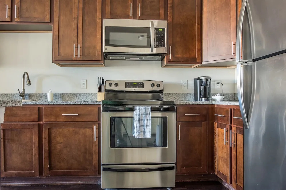 Spacious Apartments by Frontdesk
