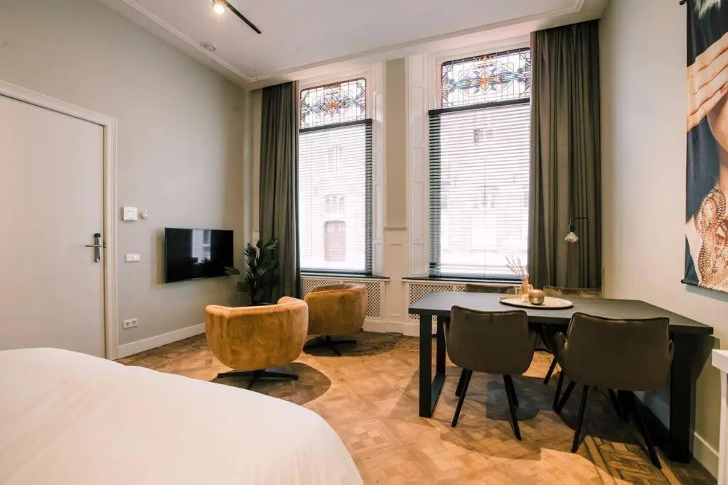 City center located City Villa Tilburg Alexander