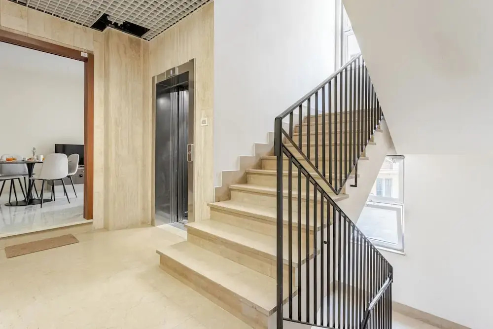 Luxury near the Station 2 bedrms 2 baths