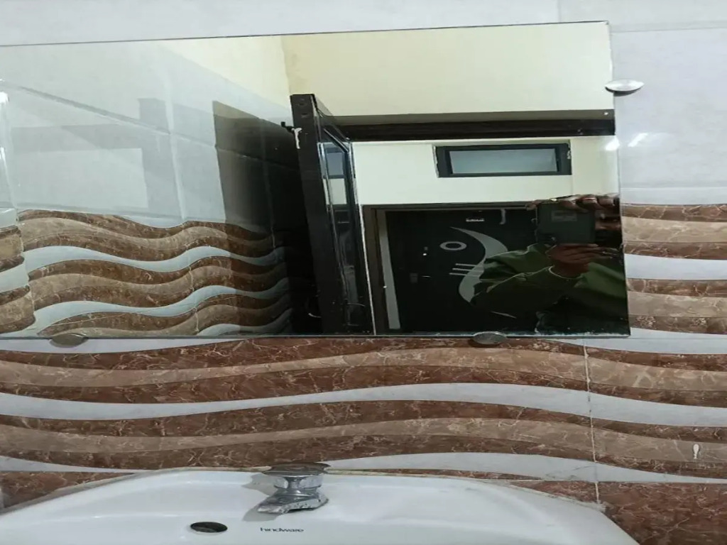 Staygo Hotel Near Haridwar Railway station