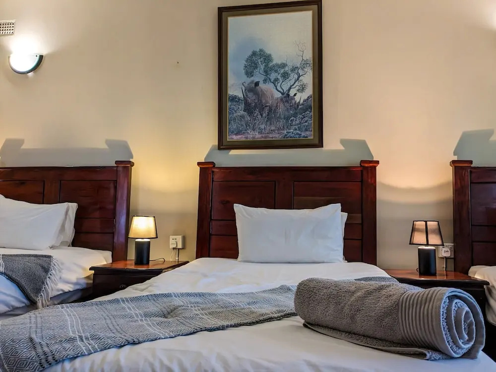 Zambezi Family Lodge - Rhino Room