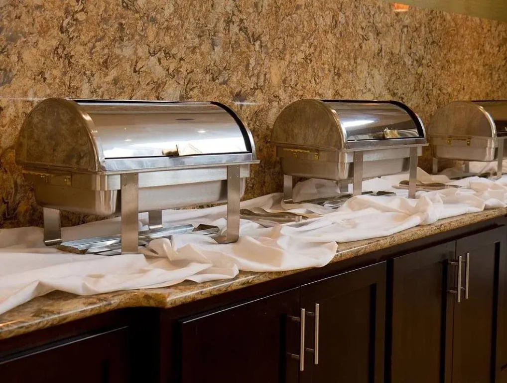 Antioch Hotel & Suites