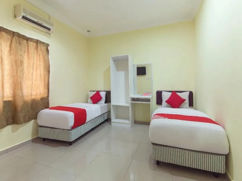Oyo 1157 Pd Hotel