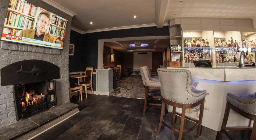 Quayside Hotel & Bar