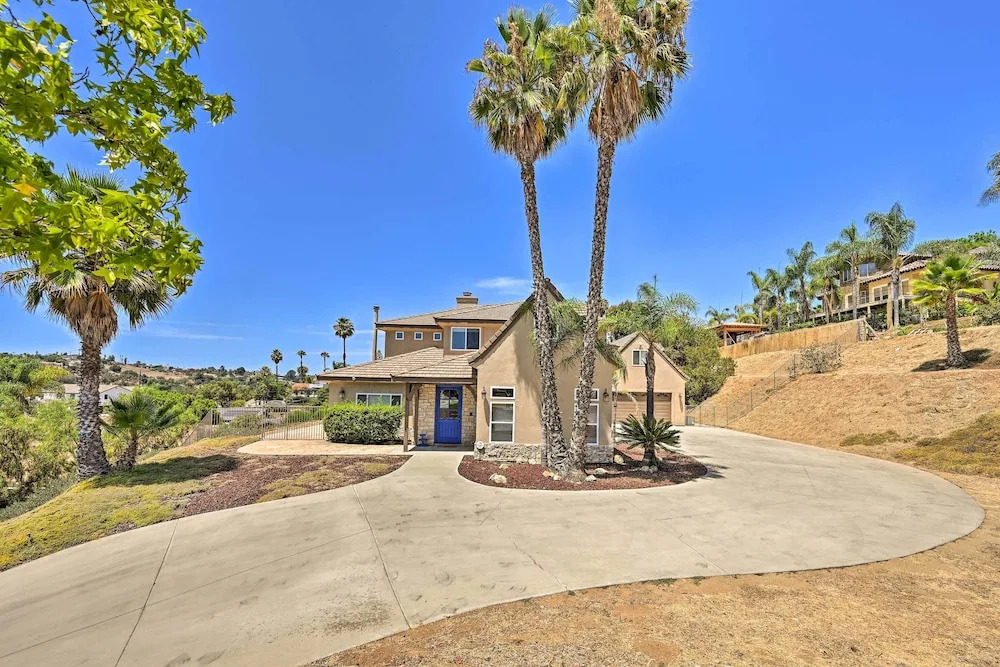 Luxe Vista Getaway w/ Private Pool & Hot Tub!