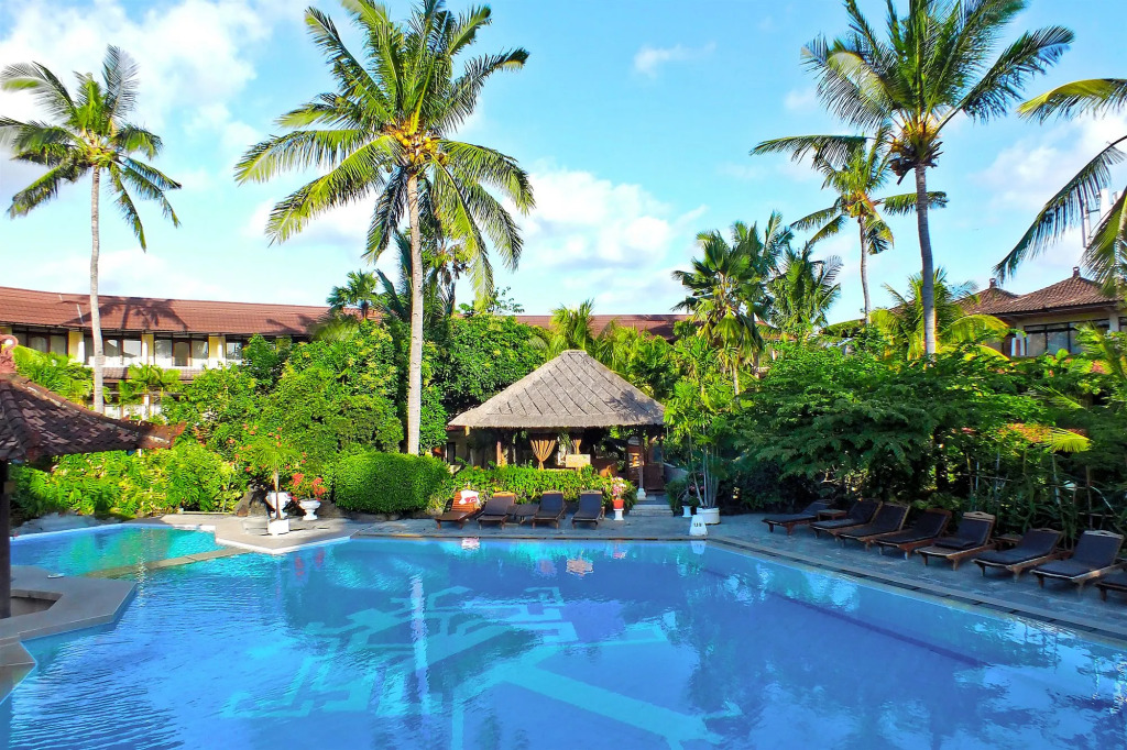Palm Beach Hotel Bali