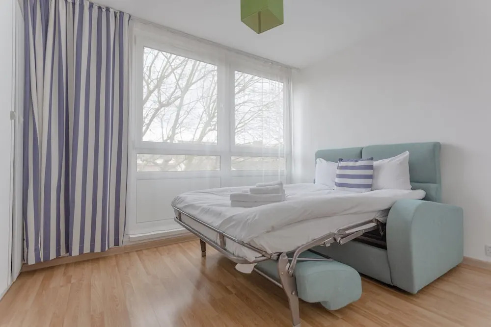 Regents Park View Apartment